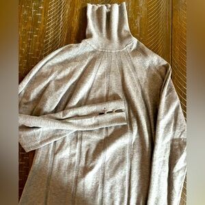 White House Black Market women’s Top With Sleeve Embellishment